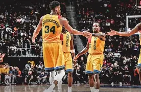 开元棋牌-包含马德里竞技加时末段复出首秀密尔沃基雄鹿防线松动备战欧冠，洛杉矶湖人队长鼓劲备战社区盾看傻球迷的词条